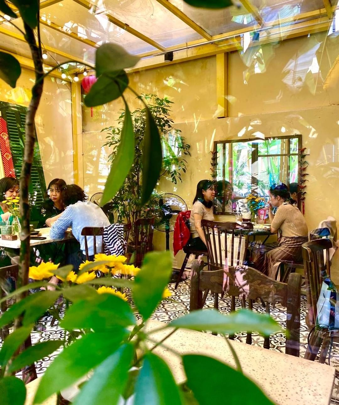 “ Phố ngái ngủ như vừa tỉnh giấc